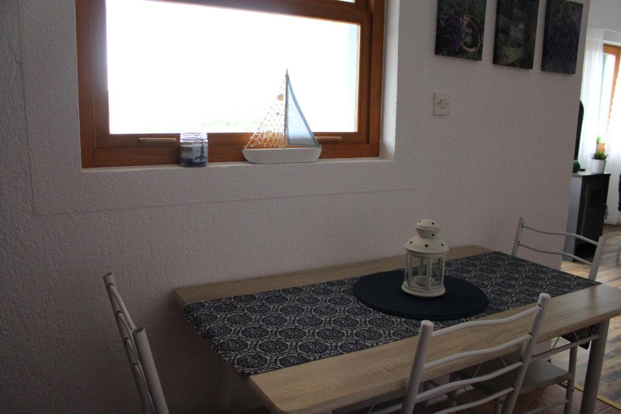 Apartment Lilly Nerezine Eksteriør billede